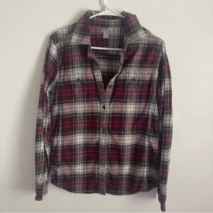 Carhartt Women’s flannel shirt plaid Size M button up red green
